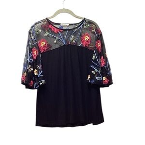 Pebble and Stone Embroidered Floral Mesh top. Size Medium. Black multi.